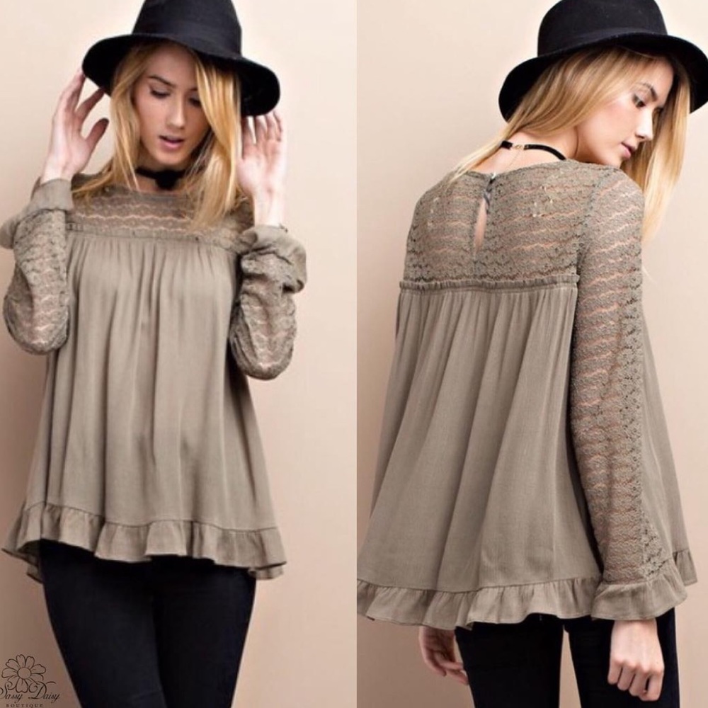 Size Small Olive Ruffle Trim Lace Sleeve Boutique Top
